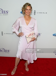 Melora Hardin feet photo thumbnail