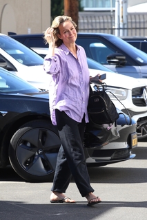 Melora Hardin feet photo thumbnail