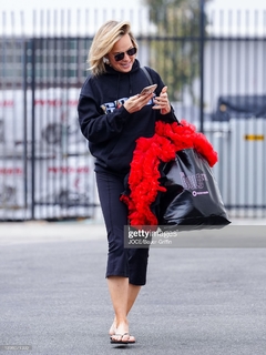 Melora Hardin feet photo thumbnail