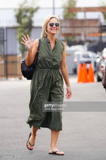 Melora Hardin feet photo thumbnail