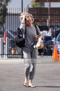 Melora Hardin feet photo thumbnail