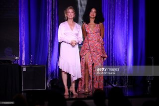 Melora Hardin feet photo thumbnail