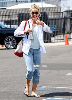 Melora Hardin feet photo thumbnail