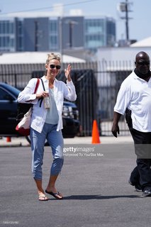 Melora Hardin feet photo thumbnail