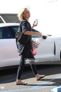 Melora Hardin feet photo thumbnail