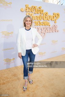 Melora Hardin feet photo thumbnail