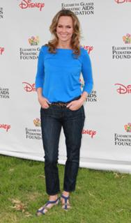 Melora Hardin feet photo thumbnail