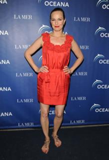 Melora Hardin feet photo thumbnail