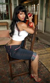 Melyssa Ford feet photo thumbnail