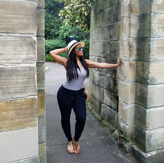 Melyssa Ford feet photo thumbnail