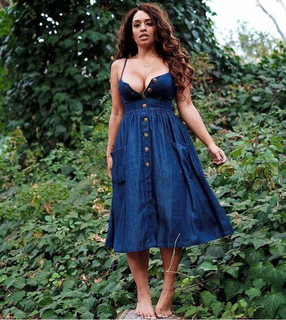 Melyssa Ford feet photo thumbnail