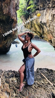 Melyssa Ford feet photo thumbnail