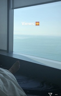 Melyssa Ford feet photo thumbnail