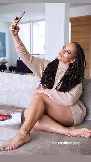 Melyssa Ford feet photo thumbnail