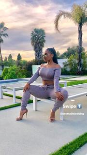 Melyssa Ford feet photo thumbnail