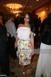 Melyssa Ford feet photo thumbnail