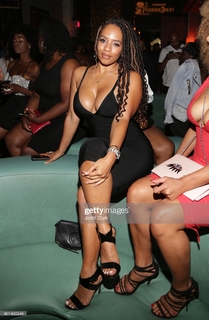 Melyssa Ford feet photo thumbnail