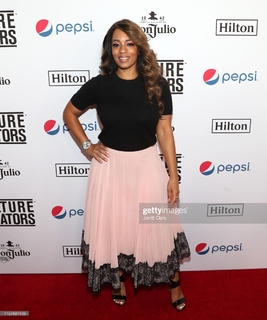 Melyssa Ford feet photo thumbnail