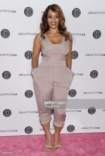 Melyssa Ford feet photo thumbnail