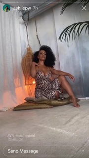 Melyssa Ford feet photo thumbnail