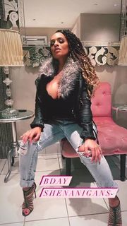 Melyssa Ford feet photo thumbnail