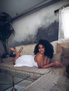 Melyssa Ford feet photo thumbnail