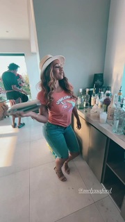 Melyssa Ford feet photo thumbnail