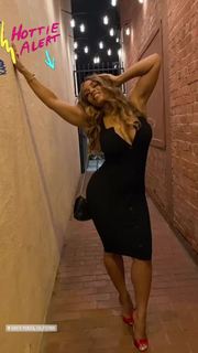 Melyssa Ford feet photo thumbnail