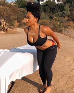 Melyssa Ford feet photo thumbnail