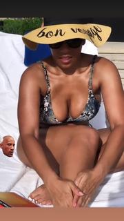 Melyssa Ford feet photo thumbnail