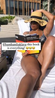 Melyssa Ford feet photo thumbnail