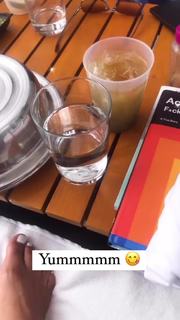 Melyssa Ford feet photo thumbnail