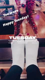 Melyssa Ford feet photo thumbnail