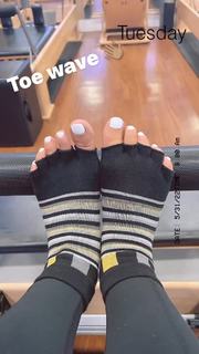 Melyssa Ford feet photo thumbnail