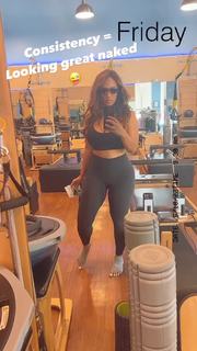 Melyssa Ford feet photo thumbnail