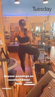 Melyssa Ford feet photo thumbnail