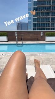 Melyssa Ford feet photo thumbnail
