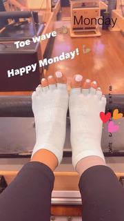 Melyssa Ford feet photo thumbnail