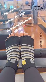 Melyssa Ford feet photo thumbnail