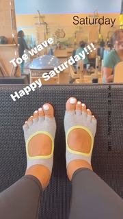 Melyssa Ford feet photo thumbnail