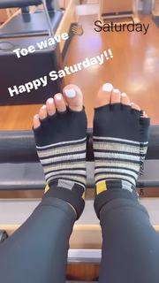 Melyssa Ford feet photo thumbnail