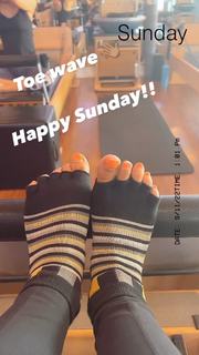Melyssa Ford feet photo thumbnail