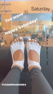 Melyssa Ford feet photo thumbnail