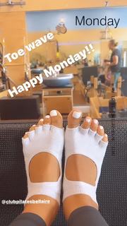 Melyssa Ford feet photo thumbnail