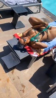 Melyssa Ford feet photo thumbnail