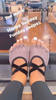 Melyssa Ford feet photo thumbnail