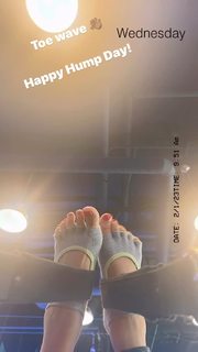 Melyssa Ford feet photo thumbnail