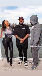 Melyssa Ford feet photo thumbnail