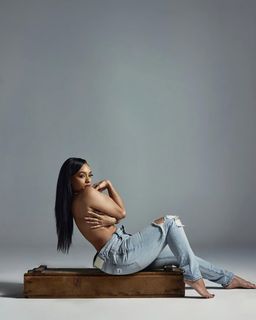 Melyssa Ford feet photo thumbnail