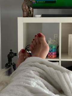 Melyssa Pinto feet photo 3